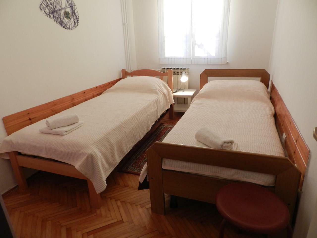 Levak Apartments - Apt. 2 Pjescana Uvala Ngoại thất bức ảnh